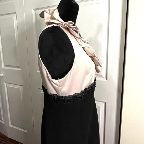 JS Collections Black Cream Ruffle Neck Cocktail dress size 8 - Picture 6 of 14